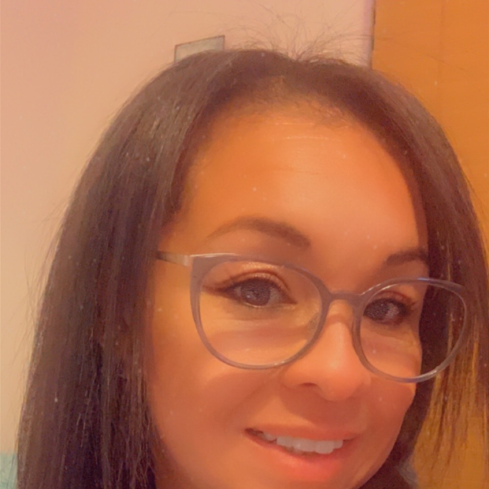 Meet your Posher, Connie